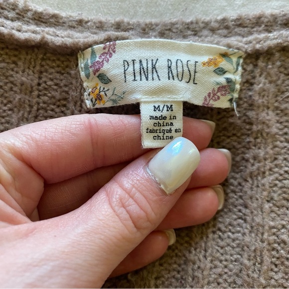 Cropped V-Neck Plush Sweater - Picture 3 of 3